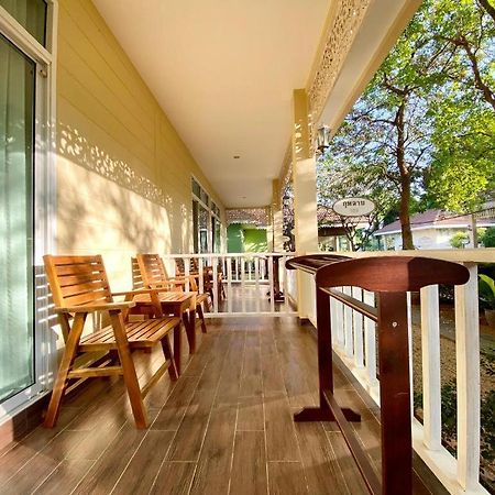 Ruen Maihom Riverside Cottage Kancsanaburi Kültér fotó