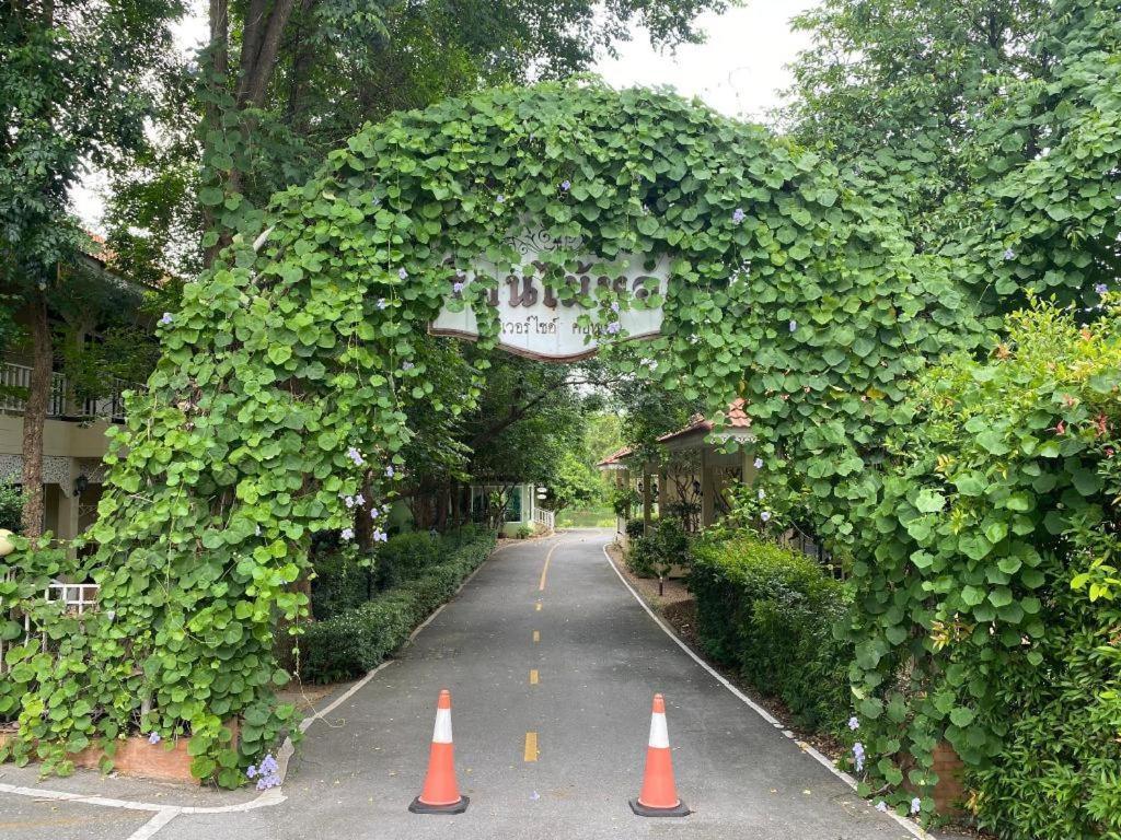 Ruen Maihom Riverside Cottage Kancsanaburi Kültér fotó
