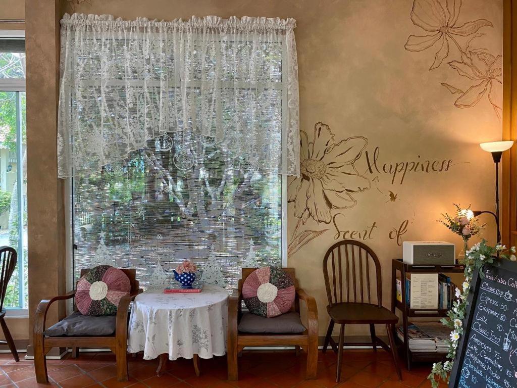 Ruen Maihom Riverside Cottage Kancsanaburi Kültér fotó