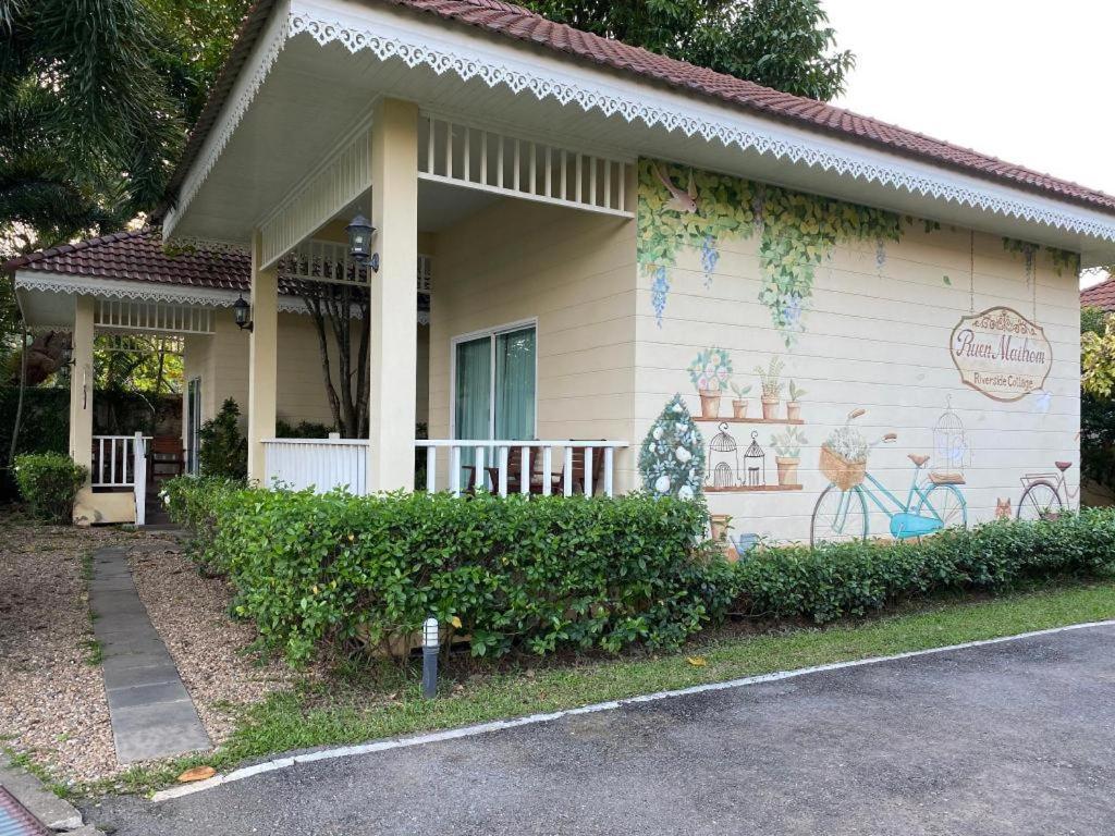 Ruen Maihom Riverside Cottage Kancsanaburi Kültér fotó