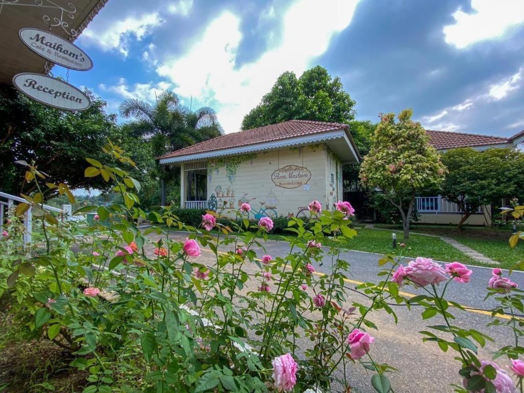 Ruen Maihom Riverside Cottage Kancsanaburi Kültér fotó