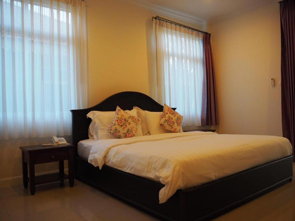Ruen Maihom Riverside Cottage Kancsanaburi Kültér fotó