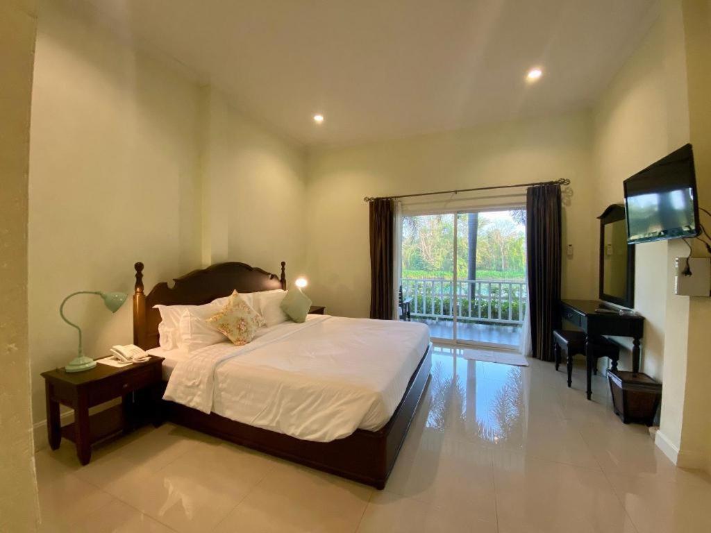 Ruen Maihom Riverside Cottage Kancsanaburi Kültér fotó