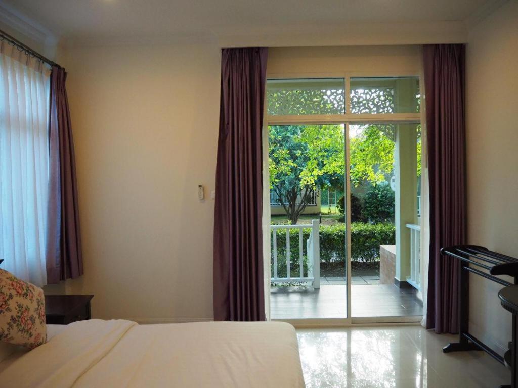 Ruen Maihom Riverside Cottage Kancsanaburi Kültér fotó