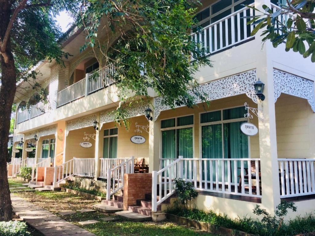 Ruen Maihom Riverside Cottage Kancsanaburi Kültér fotó
