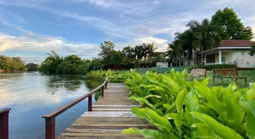 Ruen Maihom Riverside Cottage Kancsanaburi Kültér fotó
